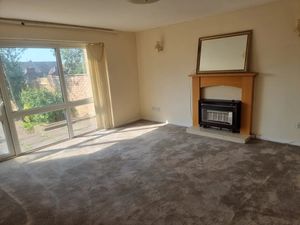 Living Room- click for photo gallery